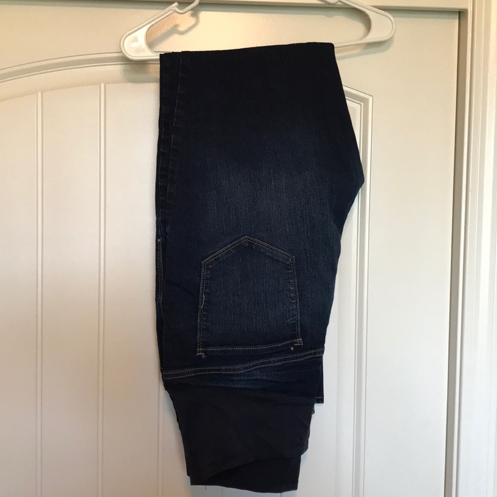 NWOT Maternity Jeans